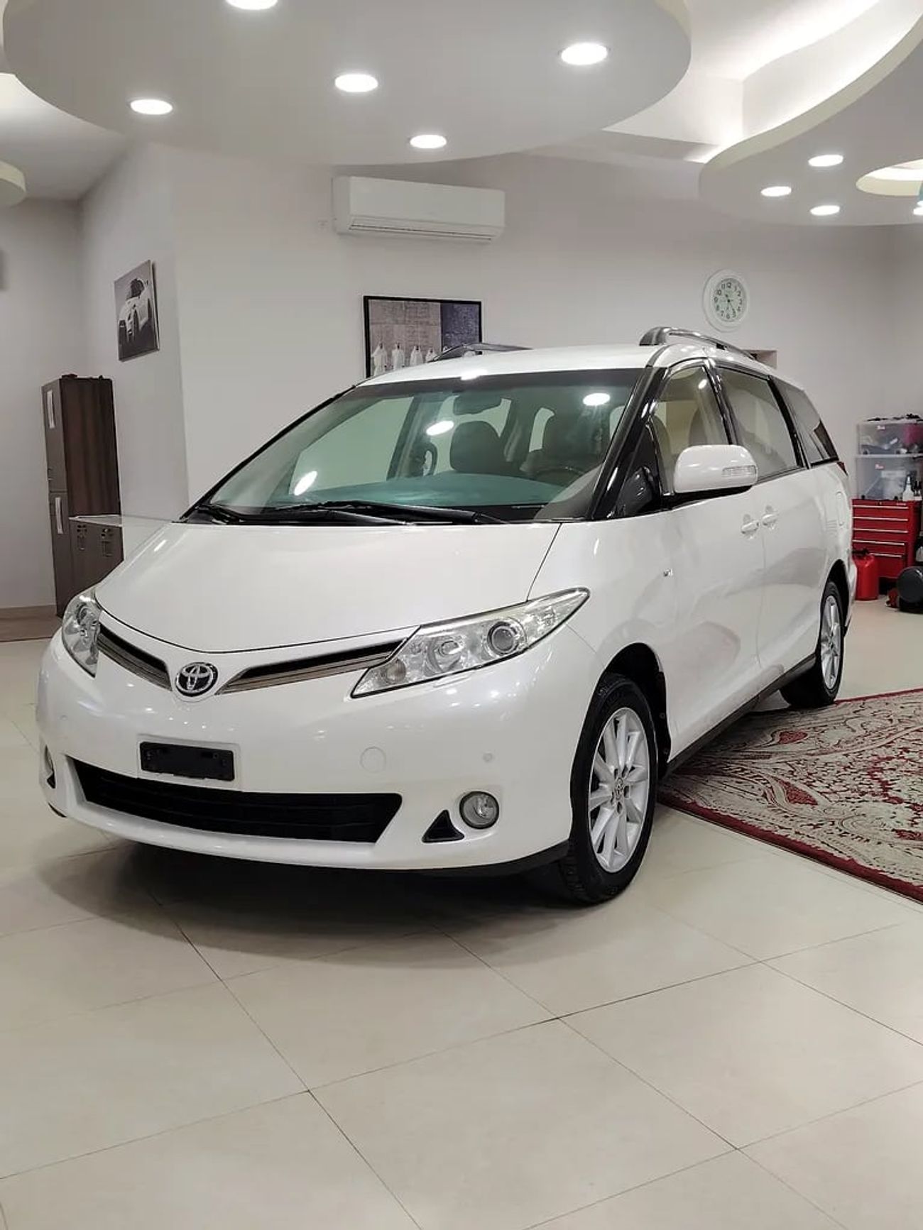 Toyota Previa SE 2.4L SE Full option GCC