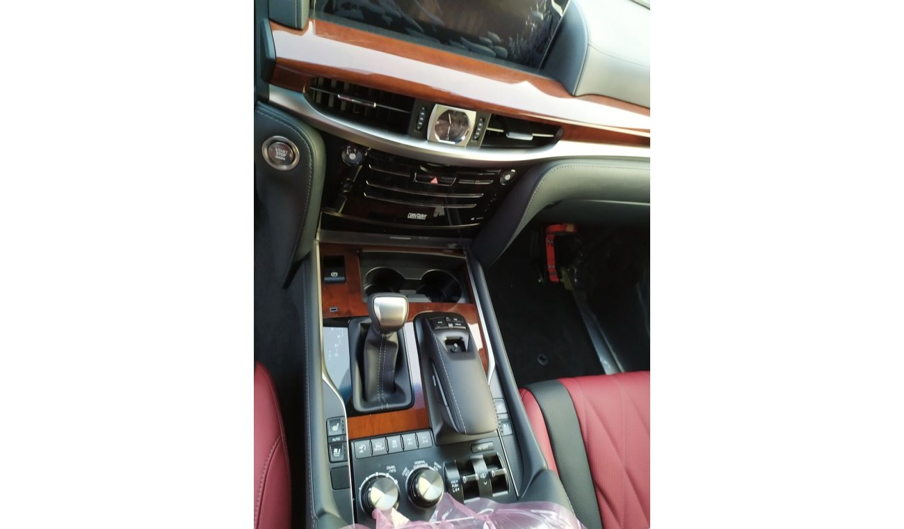 Lexus LX 570 Kuro Black Edition