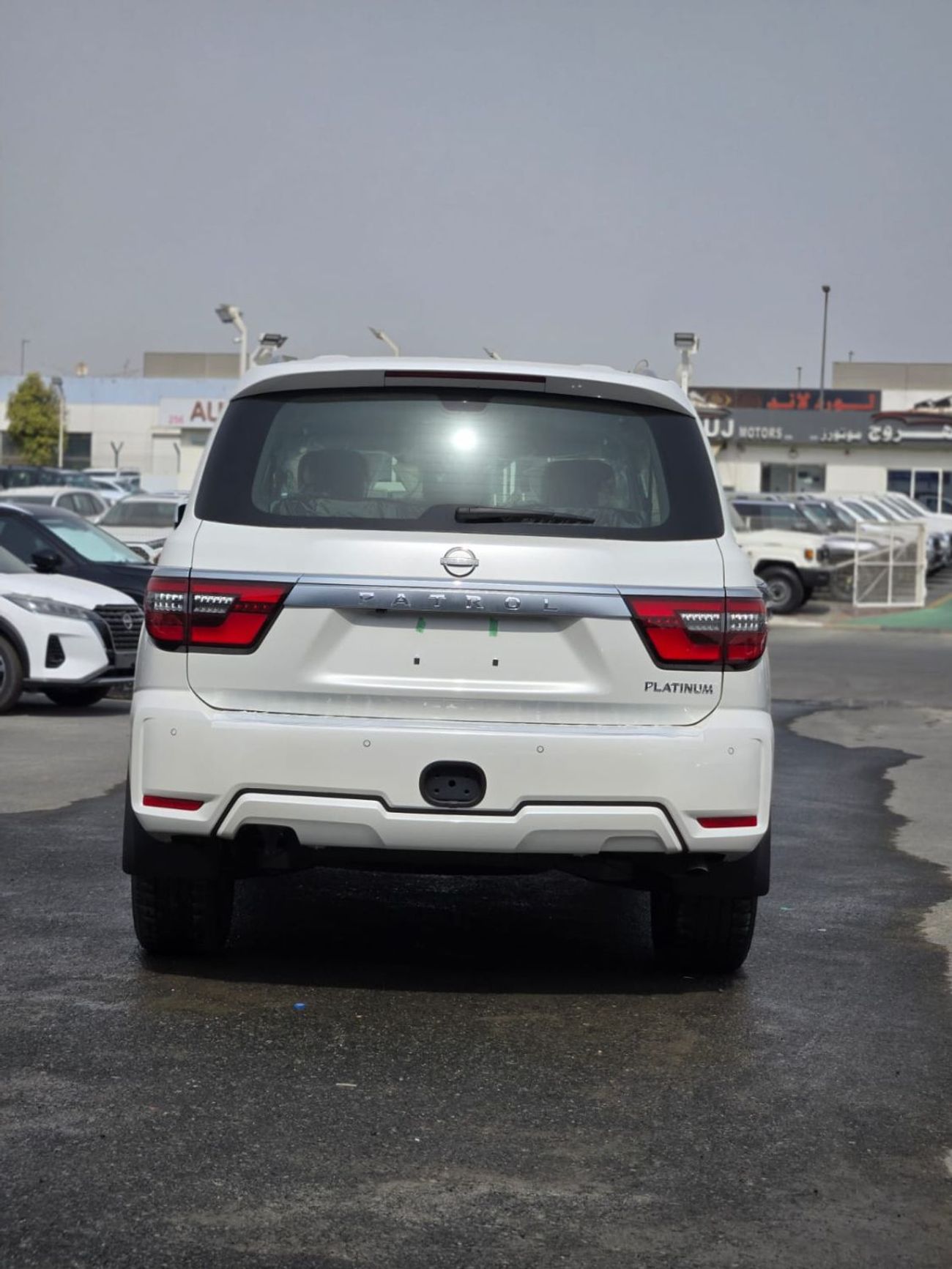 Nissan Patrol 4.0L V6 PLATINUM A/T 7 SEATER FULL OPTION