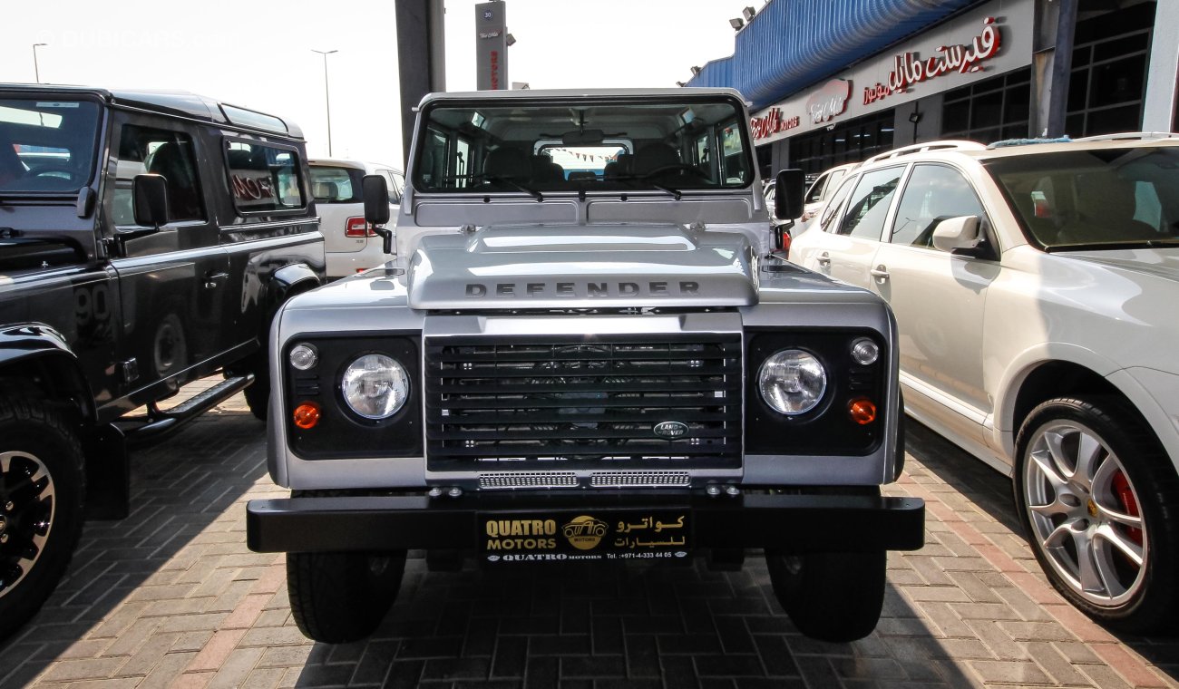 Land Rover Defender