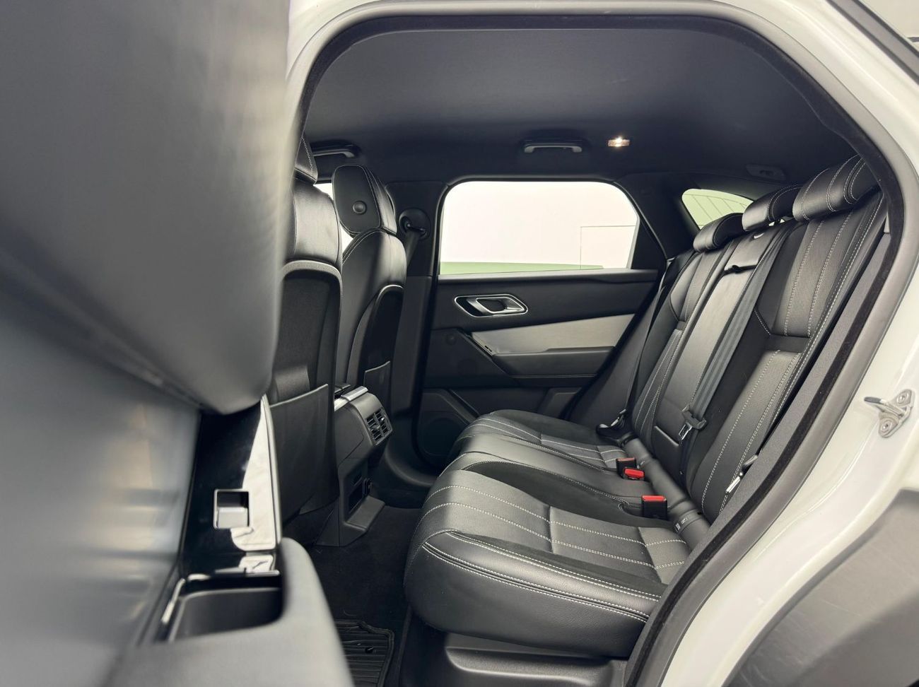 Land Rover Range Rover Velar P250 R-Dynamic S 2.0L 2020 Range Rover Velar R-Dynamic P250 S, 1 Year Warranty, Full Service