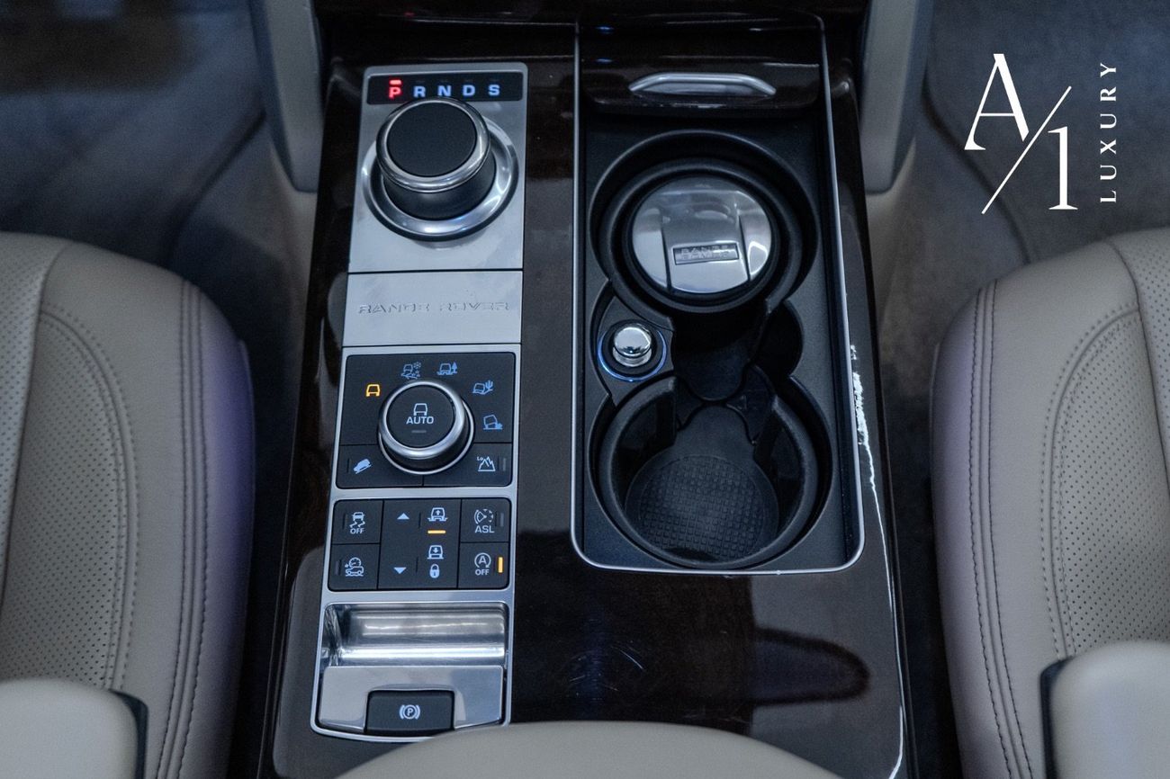 Land Rover Range Rover Evoque 2016 Range Rover Vogue SE, Full Service History, Excellent Condition, GCC Spec