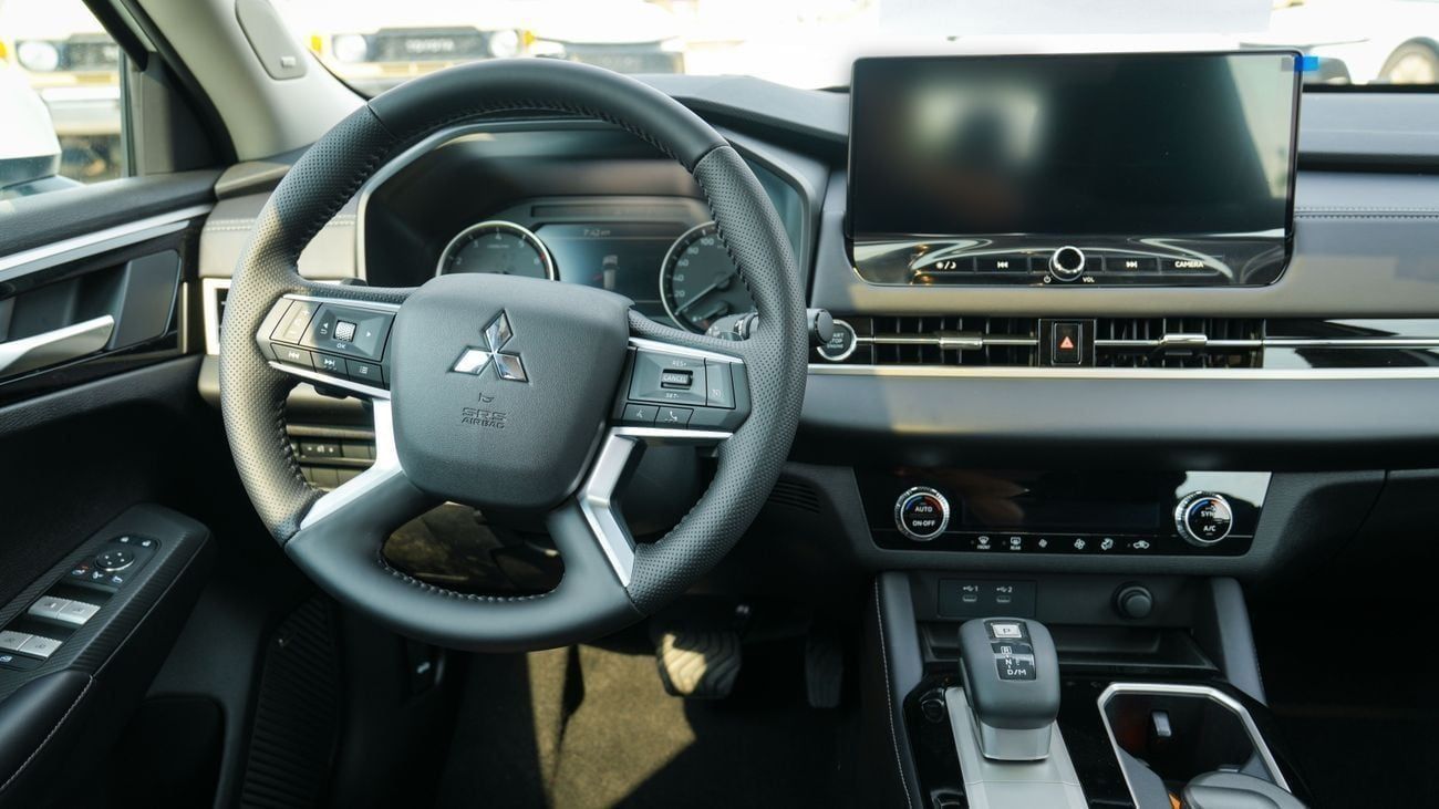 Mitsubishi Outlander Brand New 2026 Mitsubishi Outlander Medium Line (G05) 2.5L | 7-Seater SUV | GCC Spec | Export Only