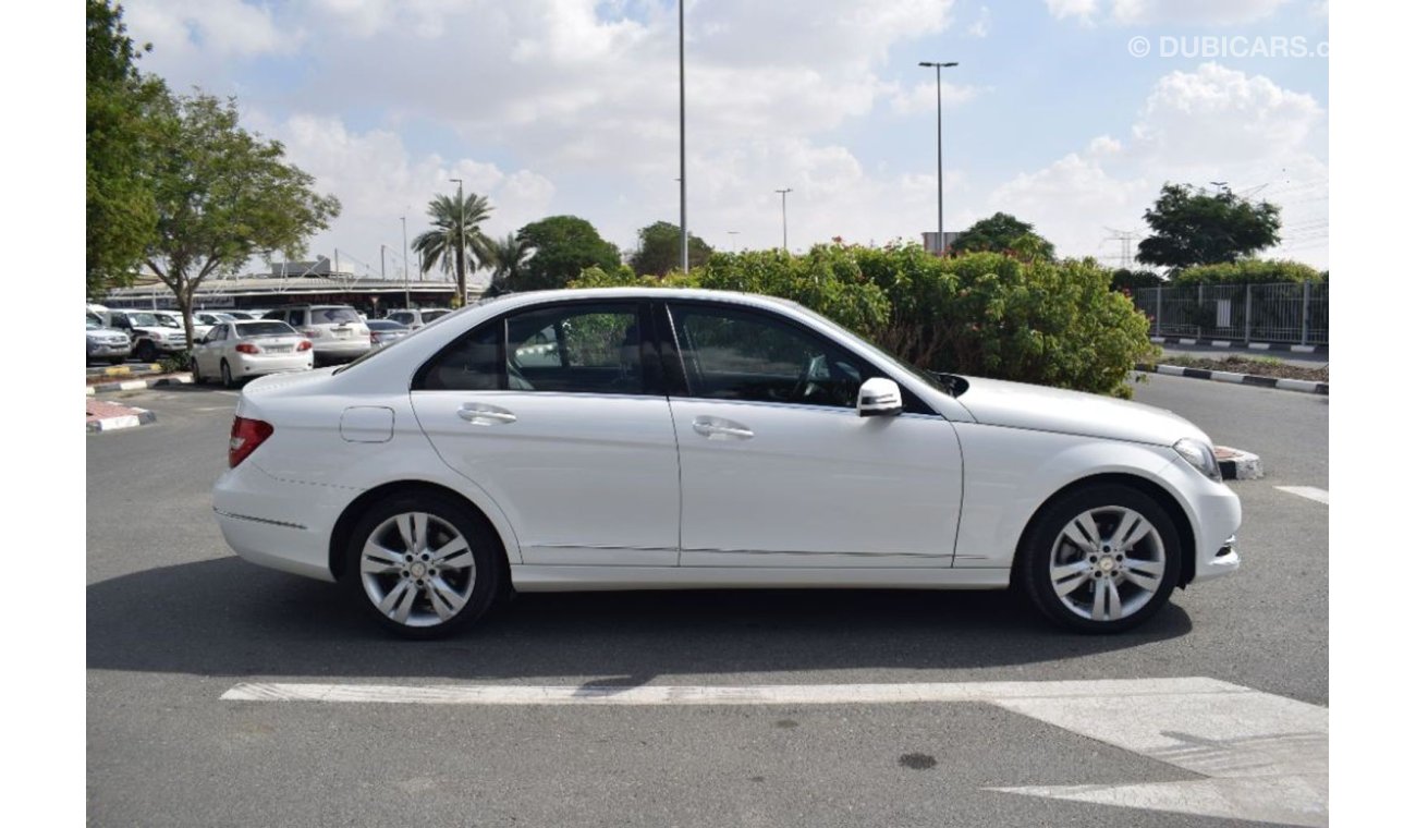 Mercedes-Benz C200 2014 - Full Option - GCC Specs - Immaculate Condition