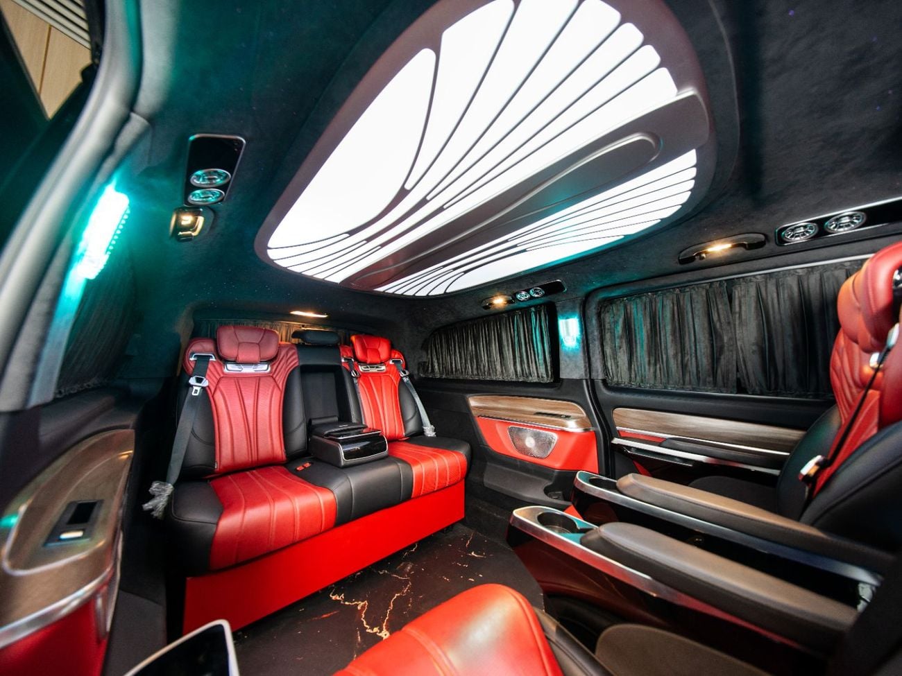 Mercedes Benz V 250