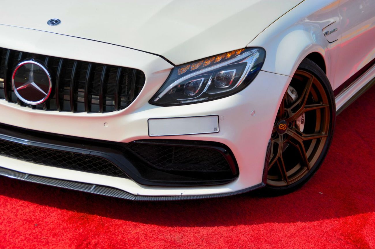 Mercedes-Benz C 63 AMG Std 4.0L Coupe