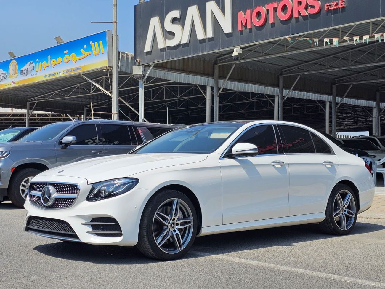 مرسيدس بنز E300 Mercedes-Benz E 300 4MATIC 2.0L