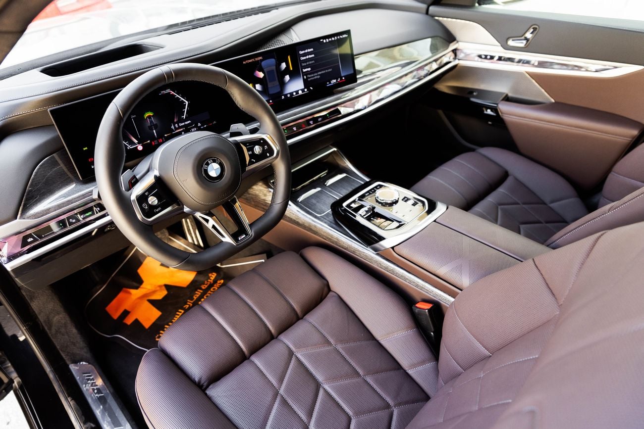 BMW 735i BMW 735i M Sport Individual – 2026 | GCC | 2 YEARS WARRANTY | Only 2,044 KM | AED 399,000