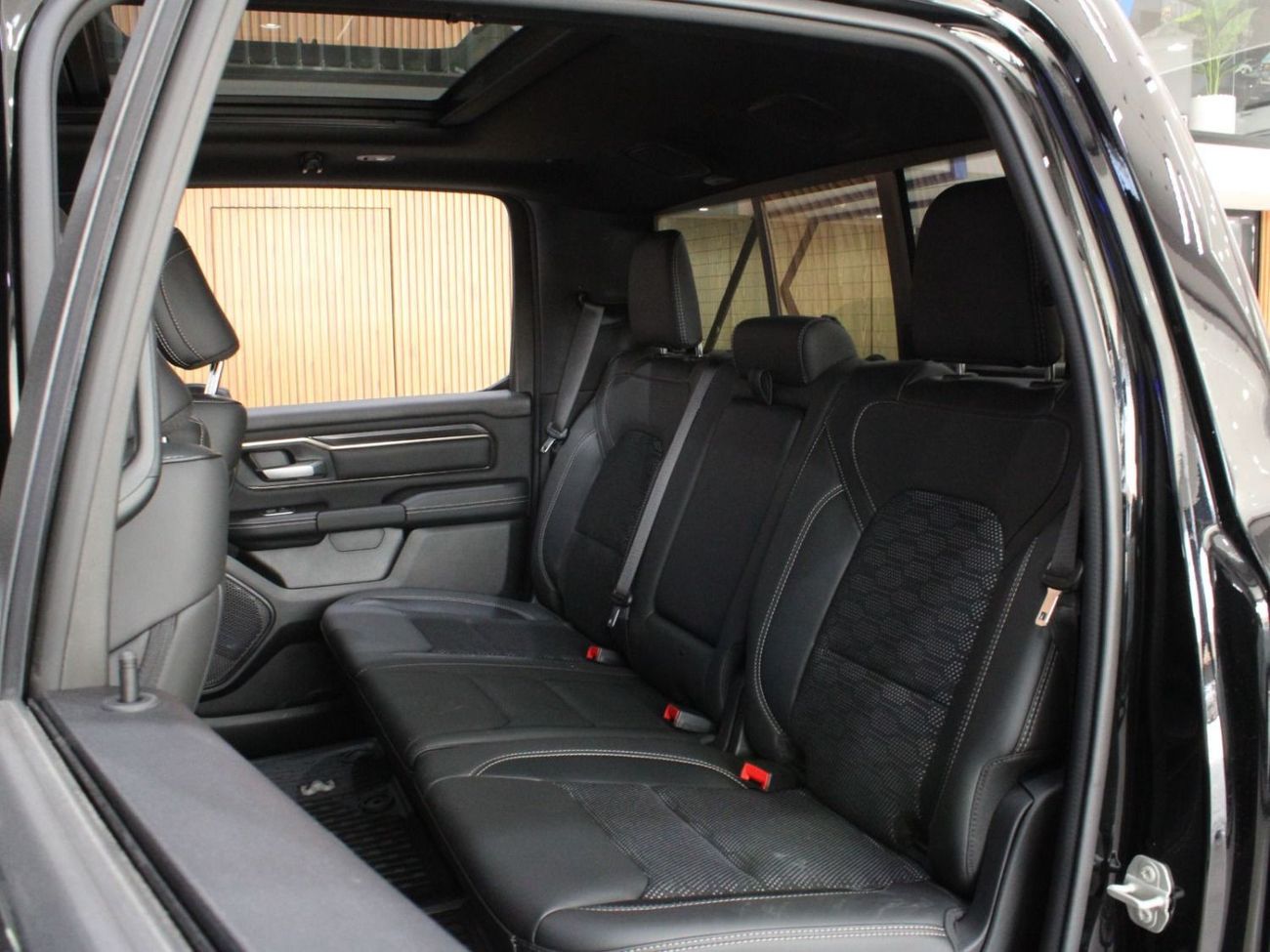 Dodge Ram Van DODGE RAM SPORT