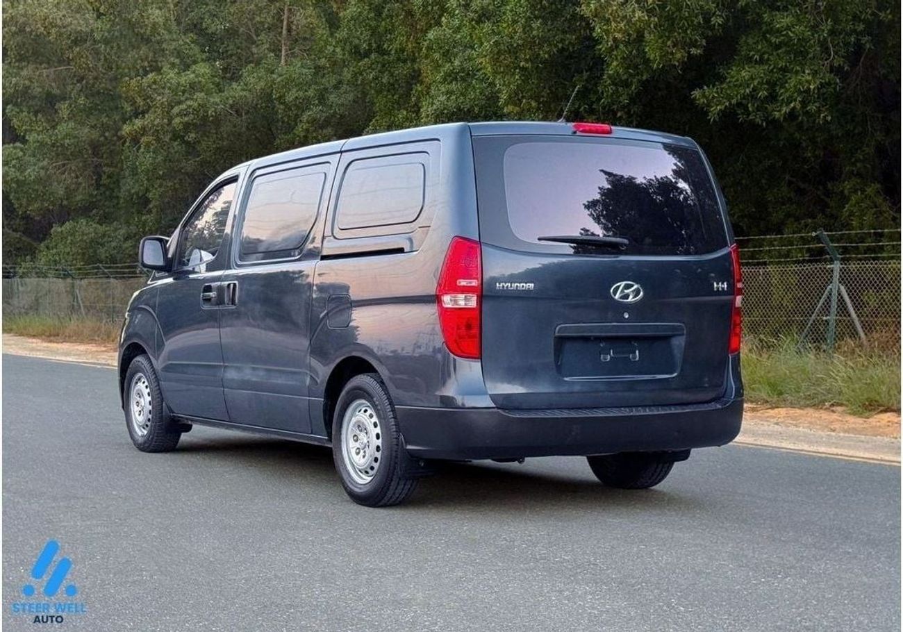 Hyundai H-1 Cargo Van 2.5L RWD MT Diesel / Well Maintained / GCC / Book now!