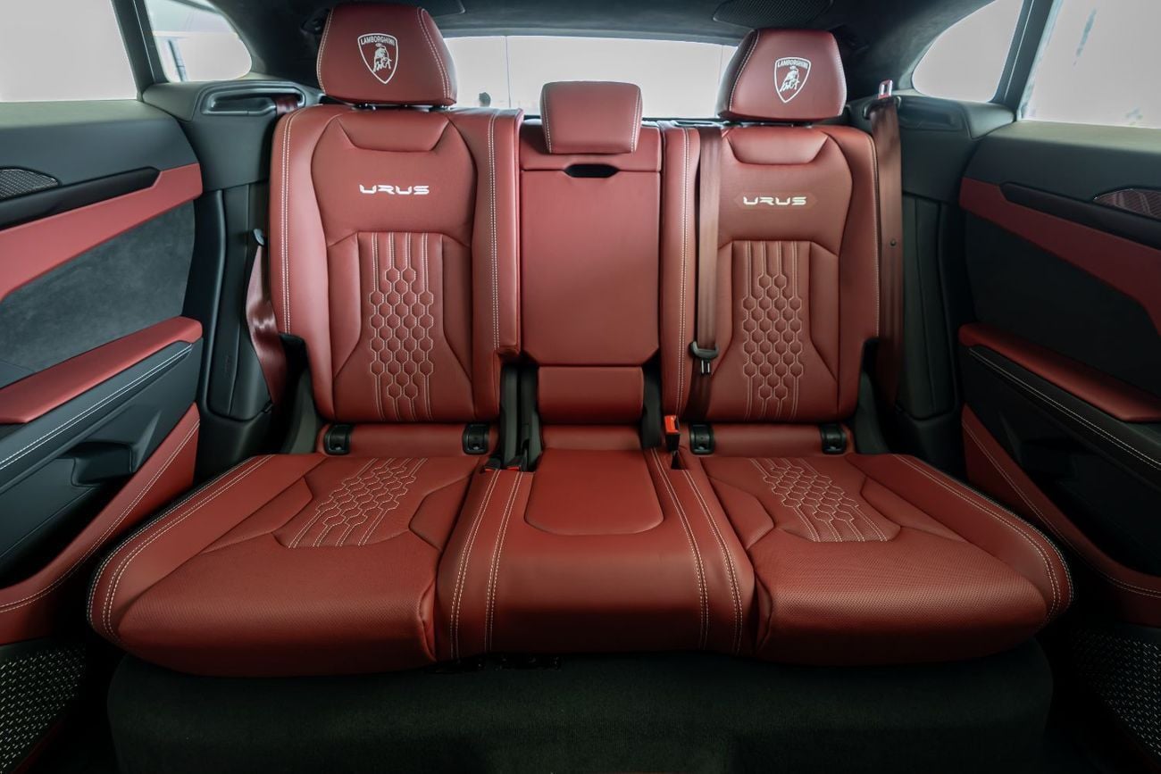 Lamborghini Urus S 4.0T V8 Lamborghini Urus S | Carbon Interior | Low Mileage 2024 (Warranty Available)