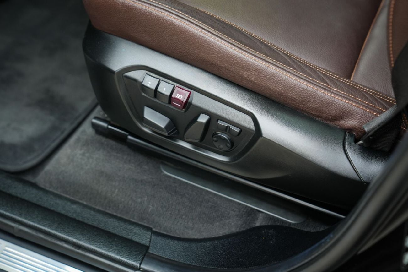 BMW X3 X DRIVE 28I 2017!! GCC SPECS!! WELL MAINTAINED