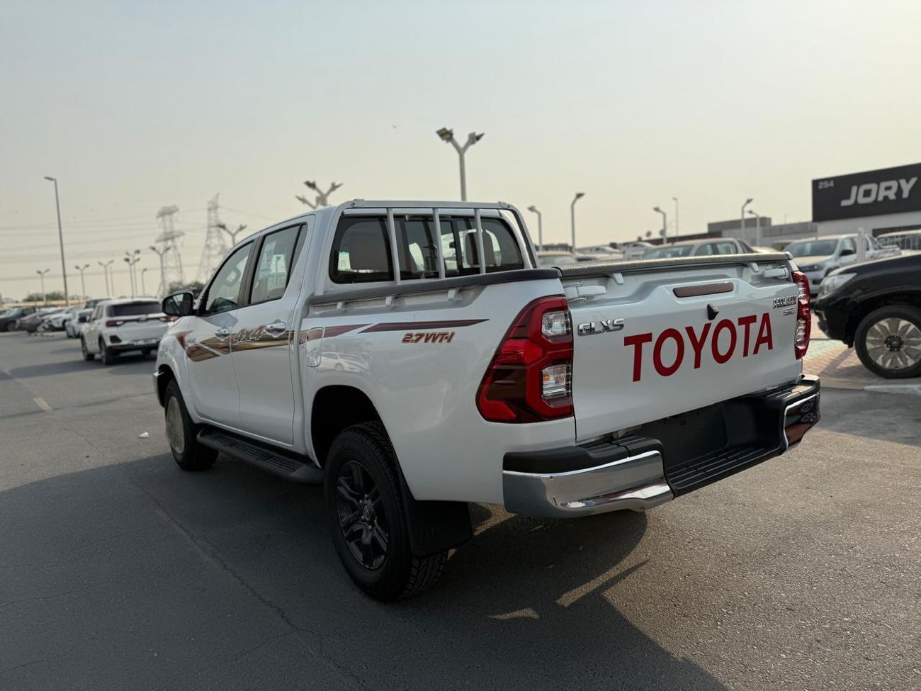 تويوتا هيلوكس HILUX D/C , GLXS-V , Full Option SR5 , 2.7L Petrol 4X4 , 2025 Model