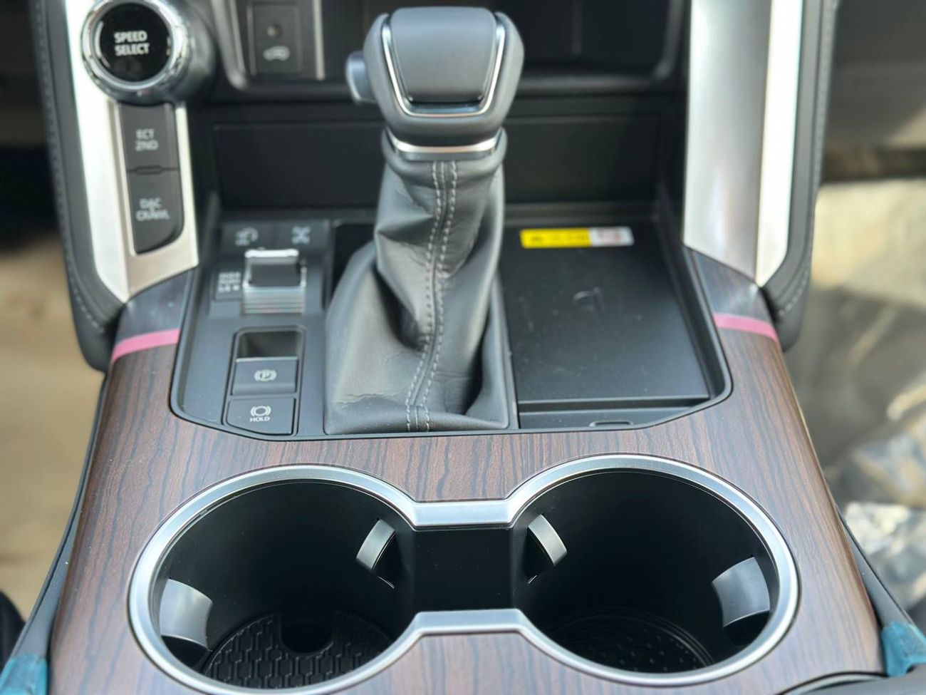 Toyota Land Cruiser GXR 4.0L PTR A/T // 2026 // High Option With Dvd&Back Camera , Sunroof , Leather & Power Seats // Sp