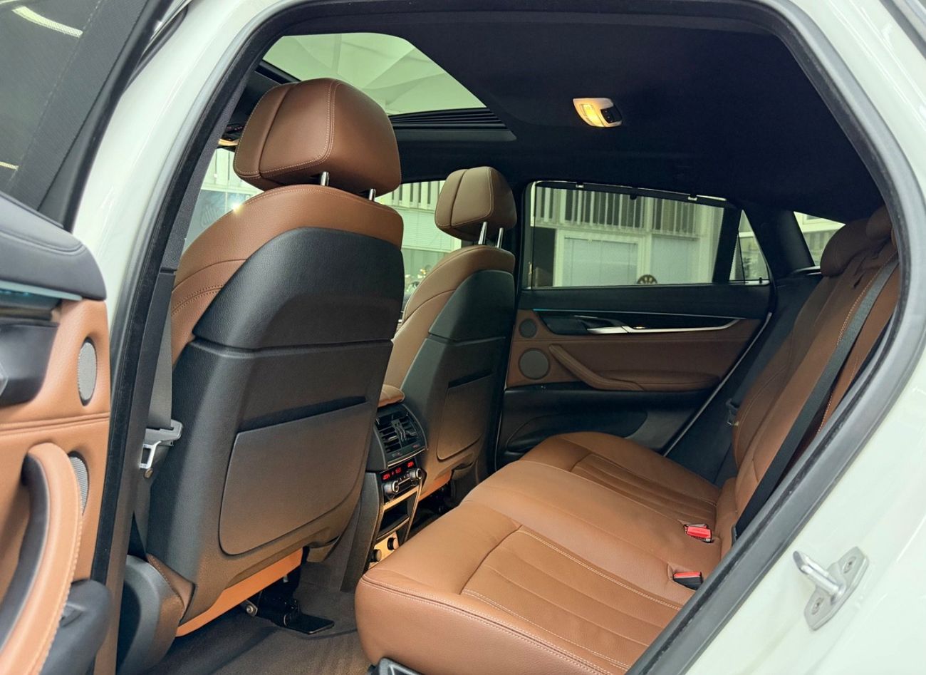 بي أم دبليو X6 50i M Sport 4.4L
