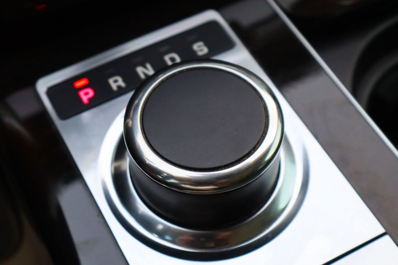 Land Rover Range Rover Vogue SE 5.0L