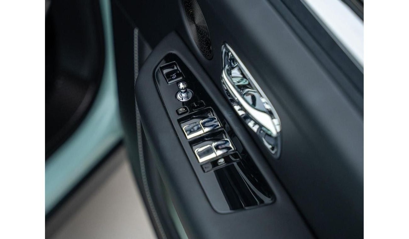 رولز رويس كولينان 6.75 V12 Black Badge RIGHT HAND DRIVE