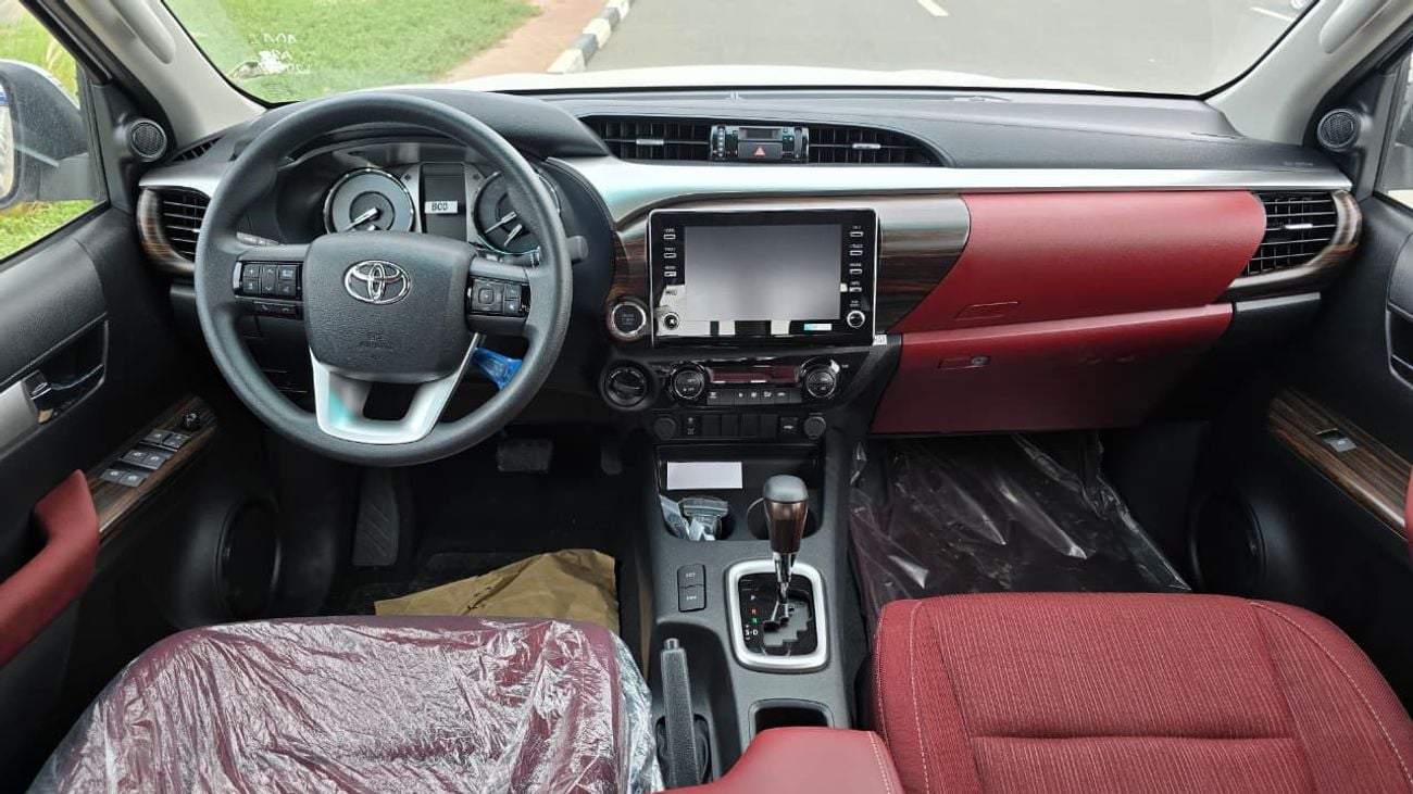 تويوتا هيلوكس BASE DC TRD 4.0L 4WD