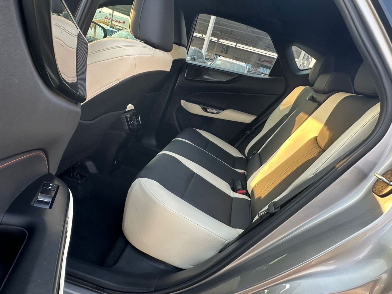 لكزس NX350 Nx350 premium 4x4 full option