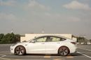 Tesla Model 3 usa All Wheel Drive