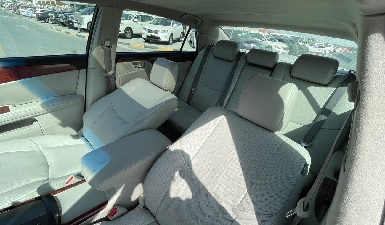 تويوتا افالون Limited Premium 3.5L