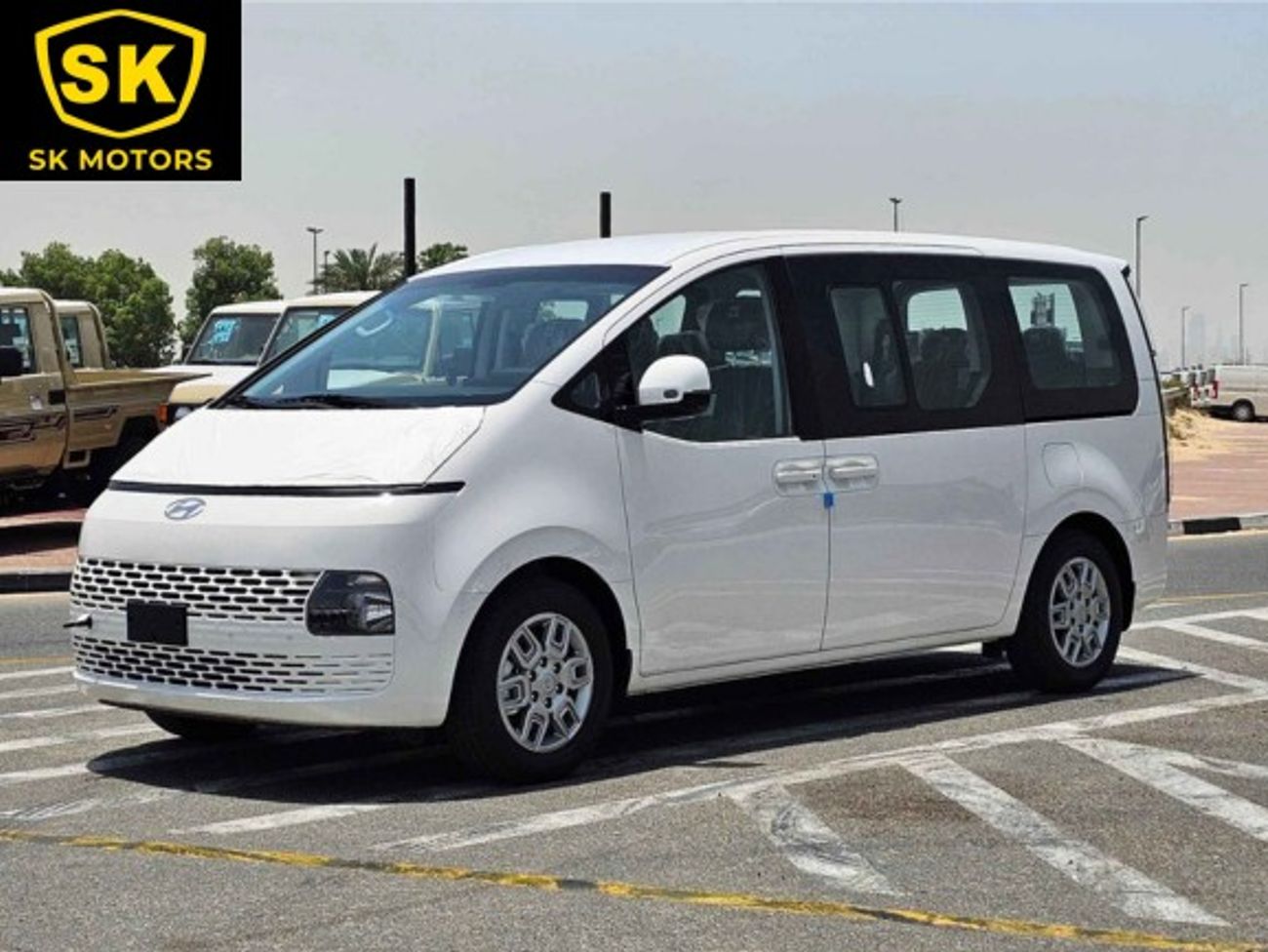 Hyundai Staria 3.5L V6  PETROL A/T / PUSH START / COMFORT 11 SEATER (CODE # 67981)