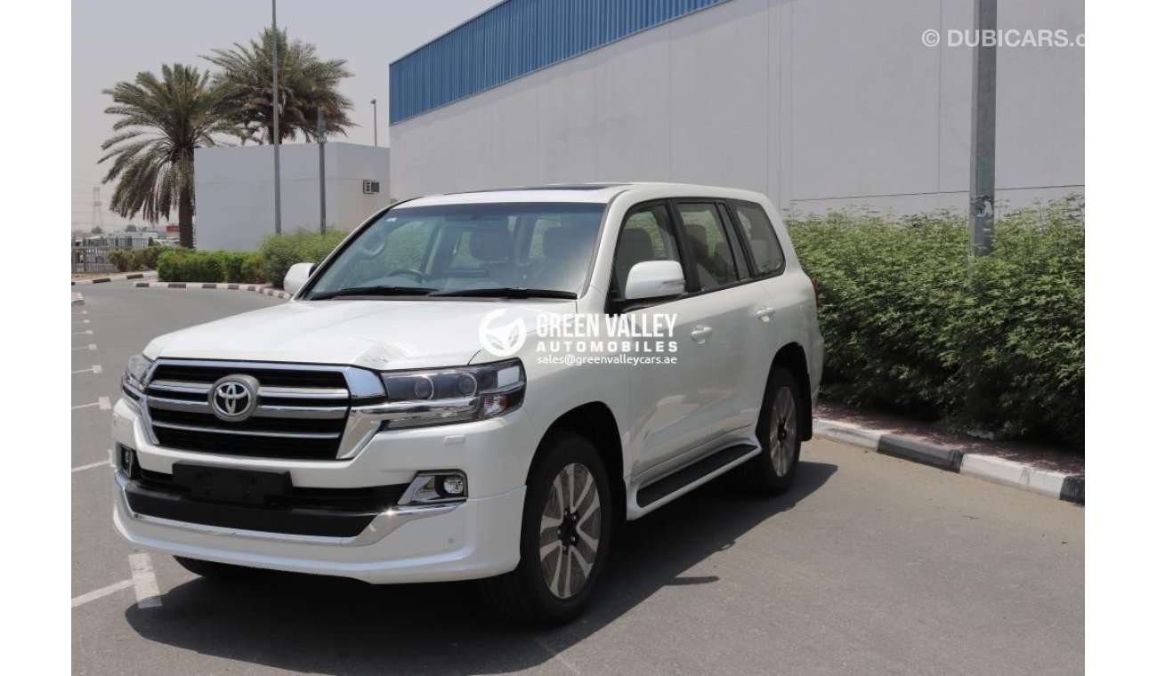 Toyota Land Cruiser GXR 4.6l Petrol Grand Touring Automatic 8 seater for Export/2019 Model/White inside Beige