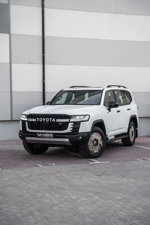 Toyota Land Cruiser LC300 GR SPORT 3.3L DIESEL FULL OPTION WITH MBS AUTOBIOGRAPHY VIP MASSAGE SEAT AND ROOF STAR LIGHT