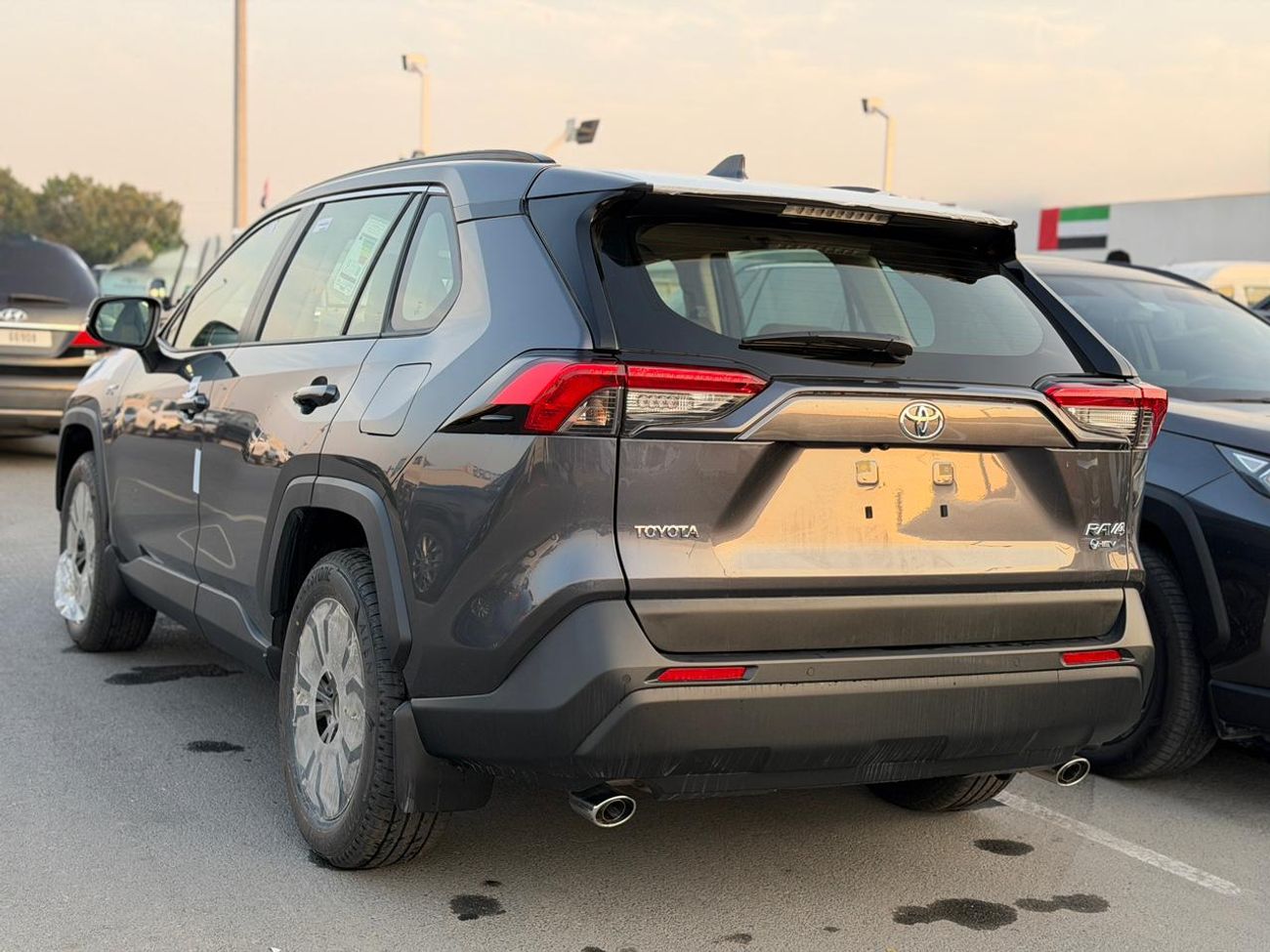 Toyota RAV4 2.5L HEV XLE G AUTOMATIC TRANSMISSION ( FOR RE-EXPORT ONLY )