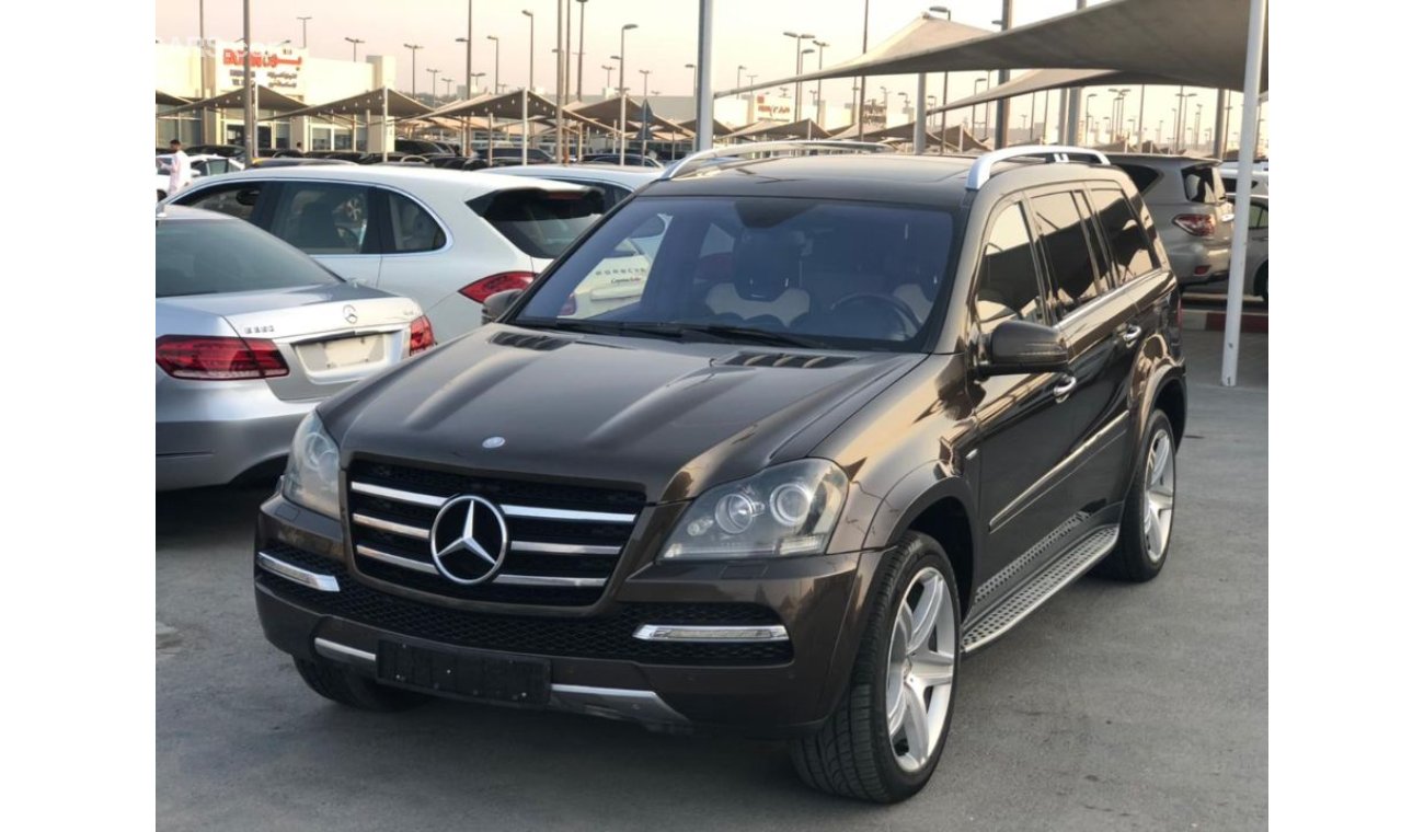 Mercedes-Benz GL 500 Type: Mercedes GL500  Model: 2012  Specifications: GCC, full specifications, cruise control, full el