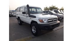 Toyota Land Cruiser RIGHT HAND DRIVE  4.5L V8 DIESEL TURBO 13 SEATS