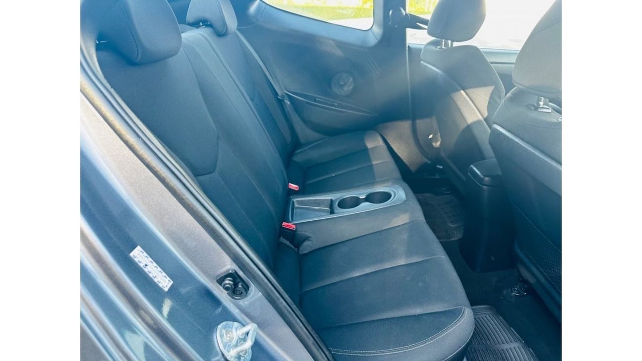 هيونداي فيلوستر سبورت موديل 2017 حاله ممتازه جداا من الداخل والخارج 1600سي سي