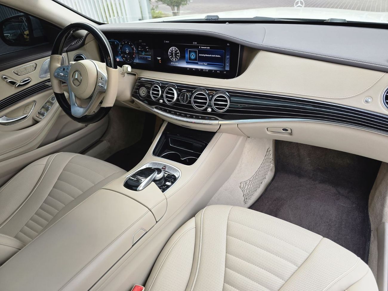 مرسيدس بنز S 560 اكسكلوسيف نسخة