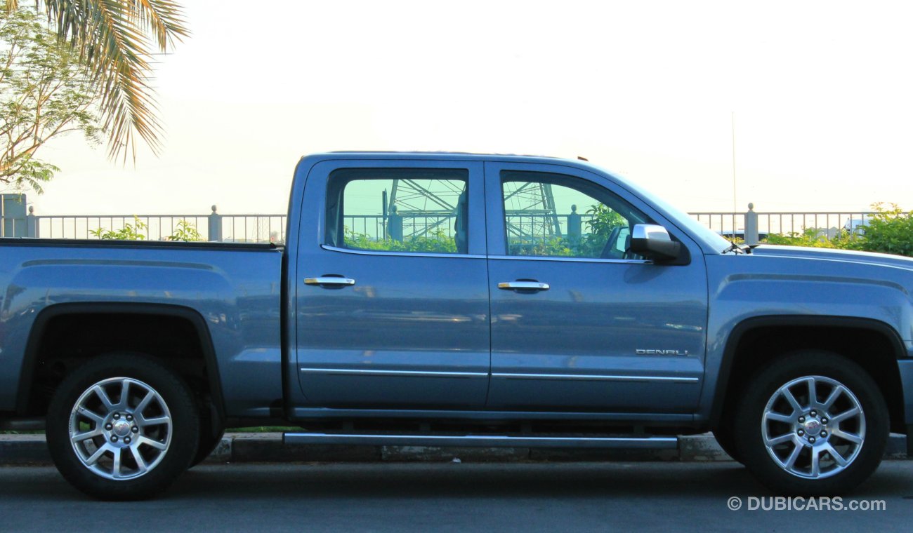 GMC Sierra DENALI - EXCELLENT CONDITION - AGENCY MAINTAINED