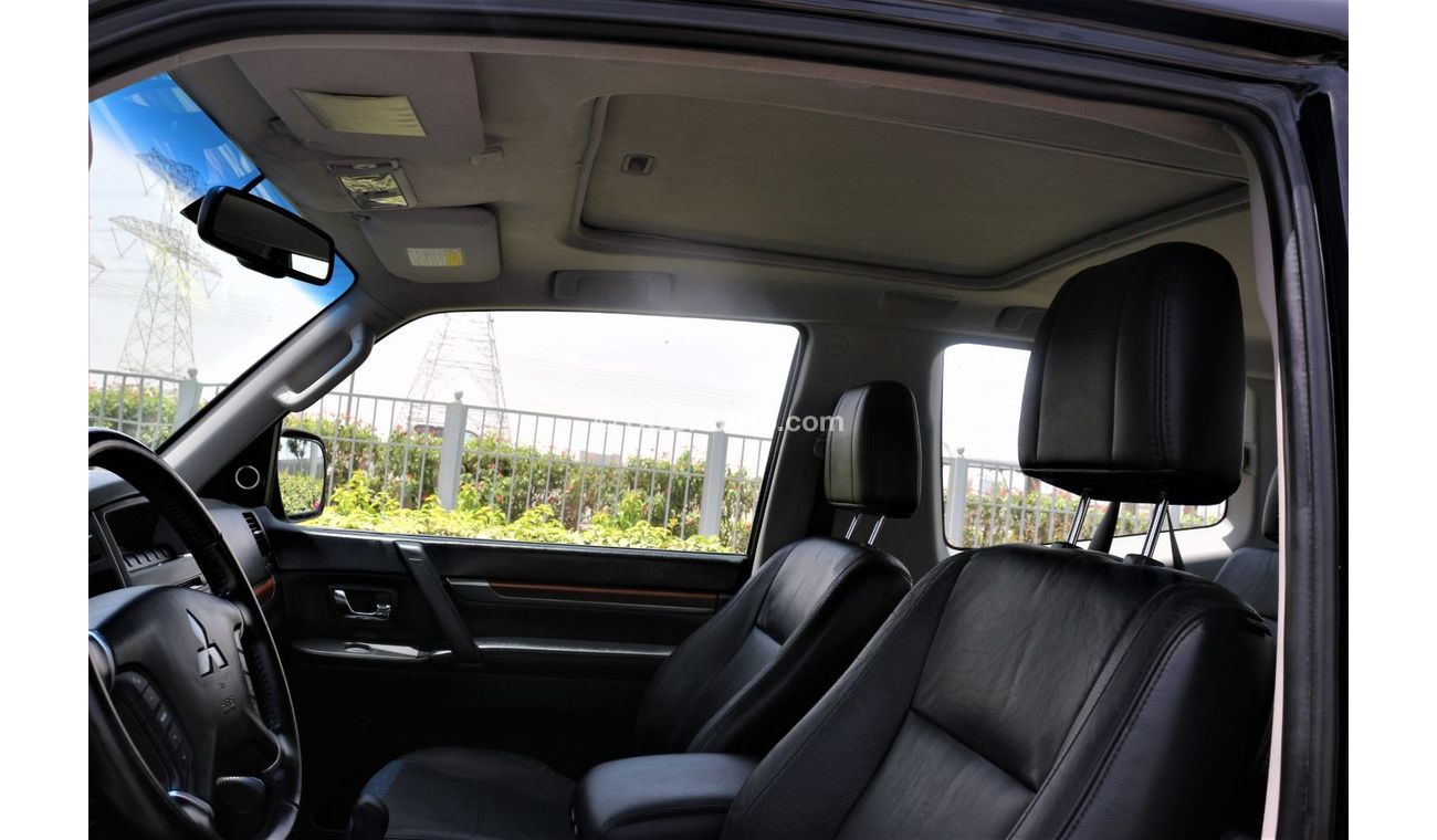Mitsubishi Pajero MITSUBISHI PAJERO  2 DOOR 3.8 MODEL 2009  GULF SPACE
