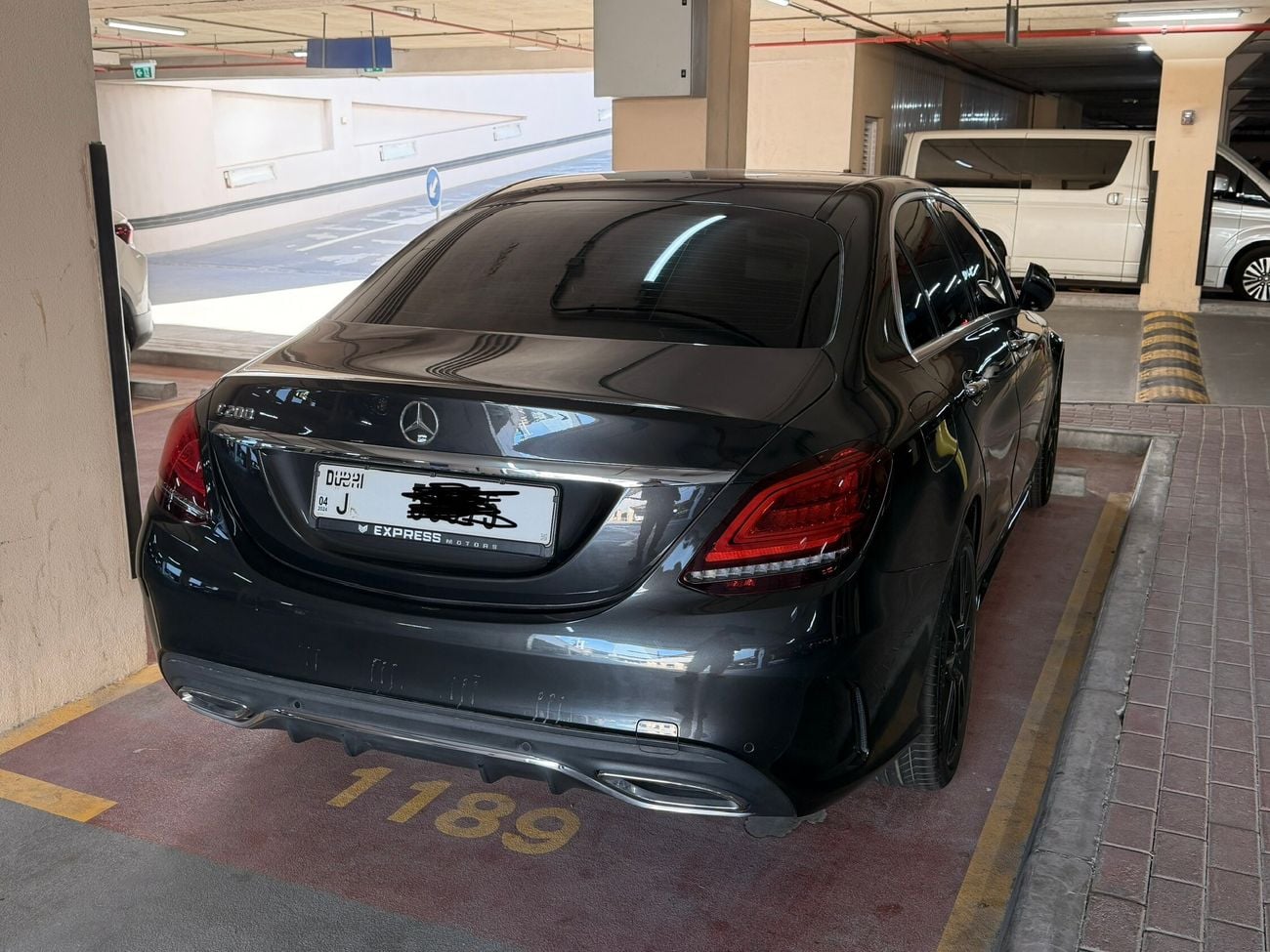 مرسيدس بنز C 200 2.0