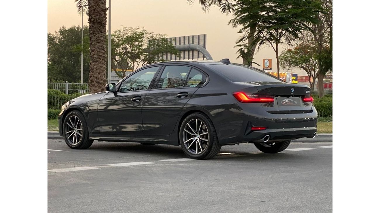 BMW 330i Exclusive GCC SPECS - TURBO CHARGE FULL SERVICE HISTORY - WELL MAINTAINED CAR