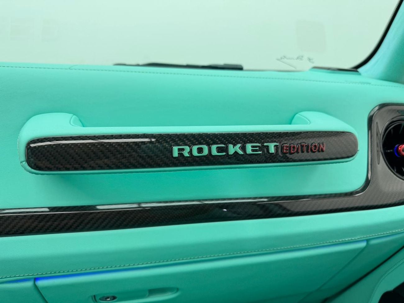 Mercedes-Benz G 63 AMG Std 4.0L 2019 Mercedes-Benz G63 AMG, G900 Brabus Kit, Mercedes Service History, Warranty, GCC