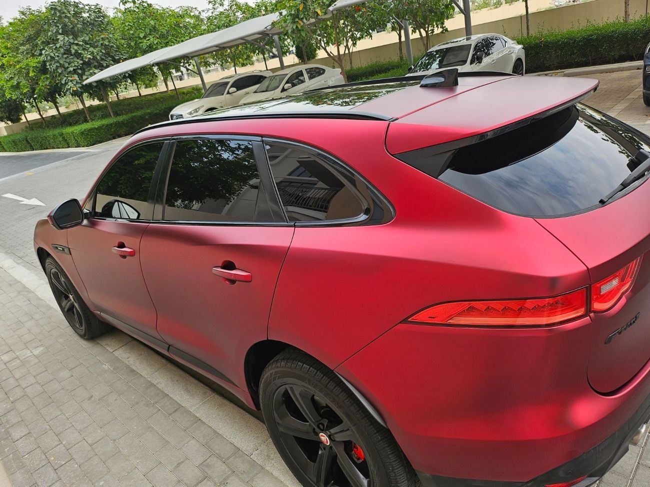 جاكوار F بيس فخامة لا تقاوم! جاكوار F-Pace موديل 2018 | فول أوبشن | فتحة بانوراما – بحالة الوكالة!