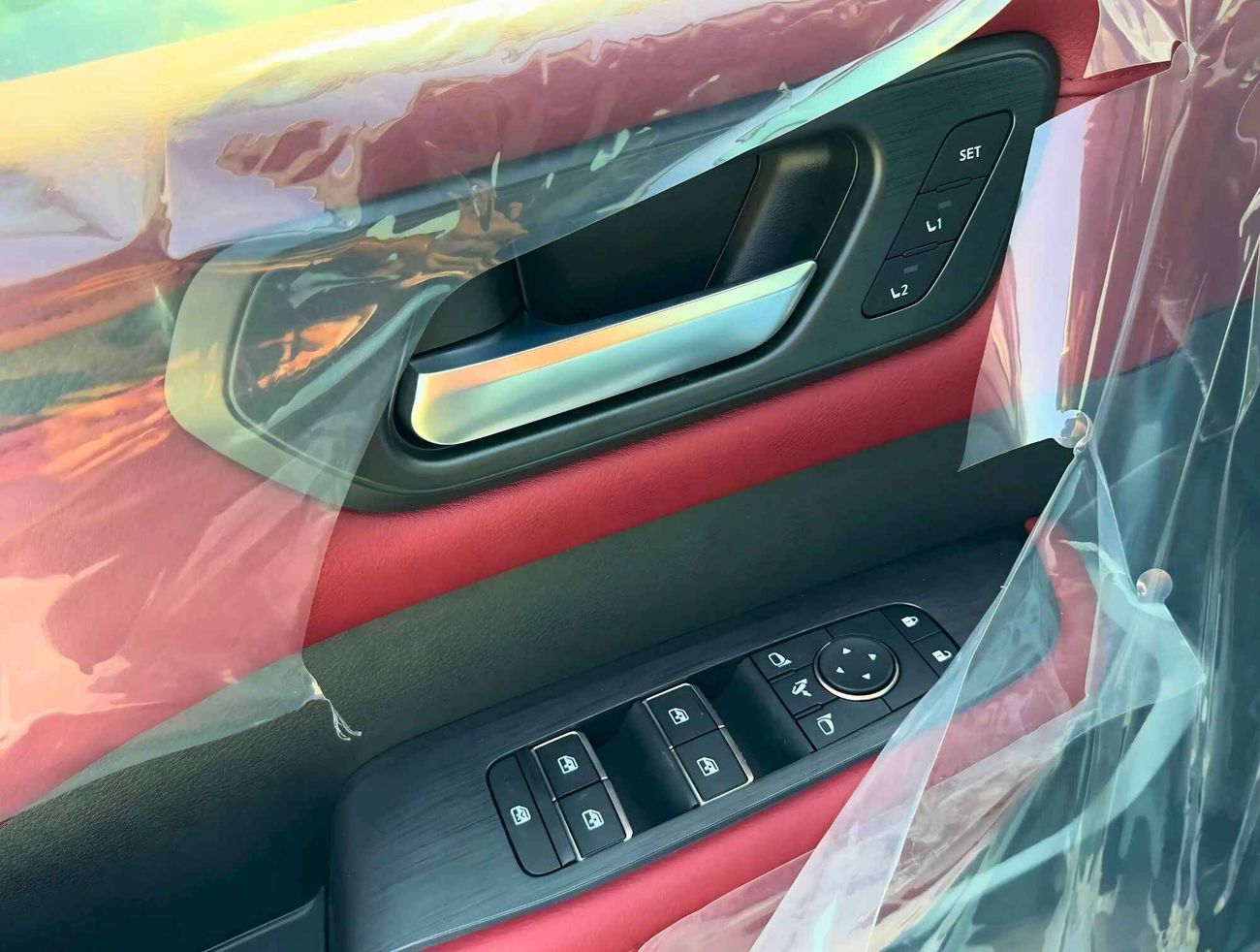 نيسان باترول SE PLATINUM / 3.8L V6 / PWR SEATS WITH 360* CAMERA / HEADUP DISPLAY / FULL OPTION (CODE # SE)