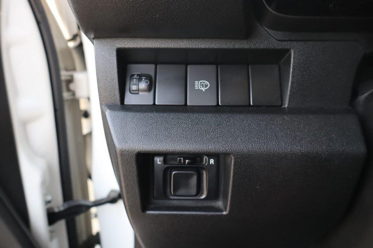 Suzuki Jimny GLX 1.5L (3-Doors)