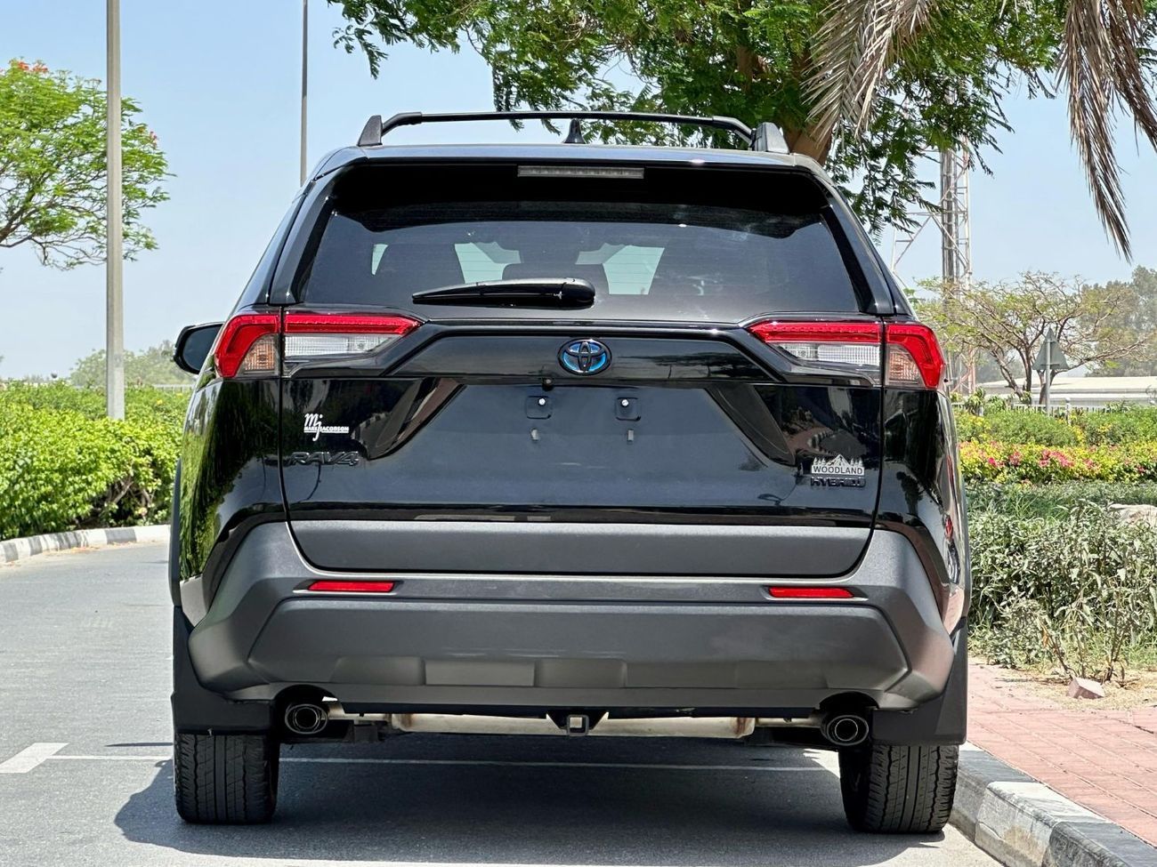 تويوتا راف ٤ Hybrid Woodland Edition (TRD)