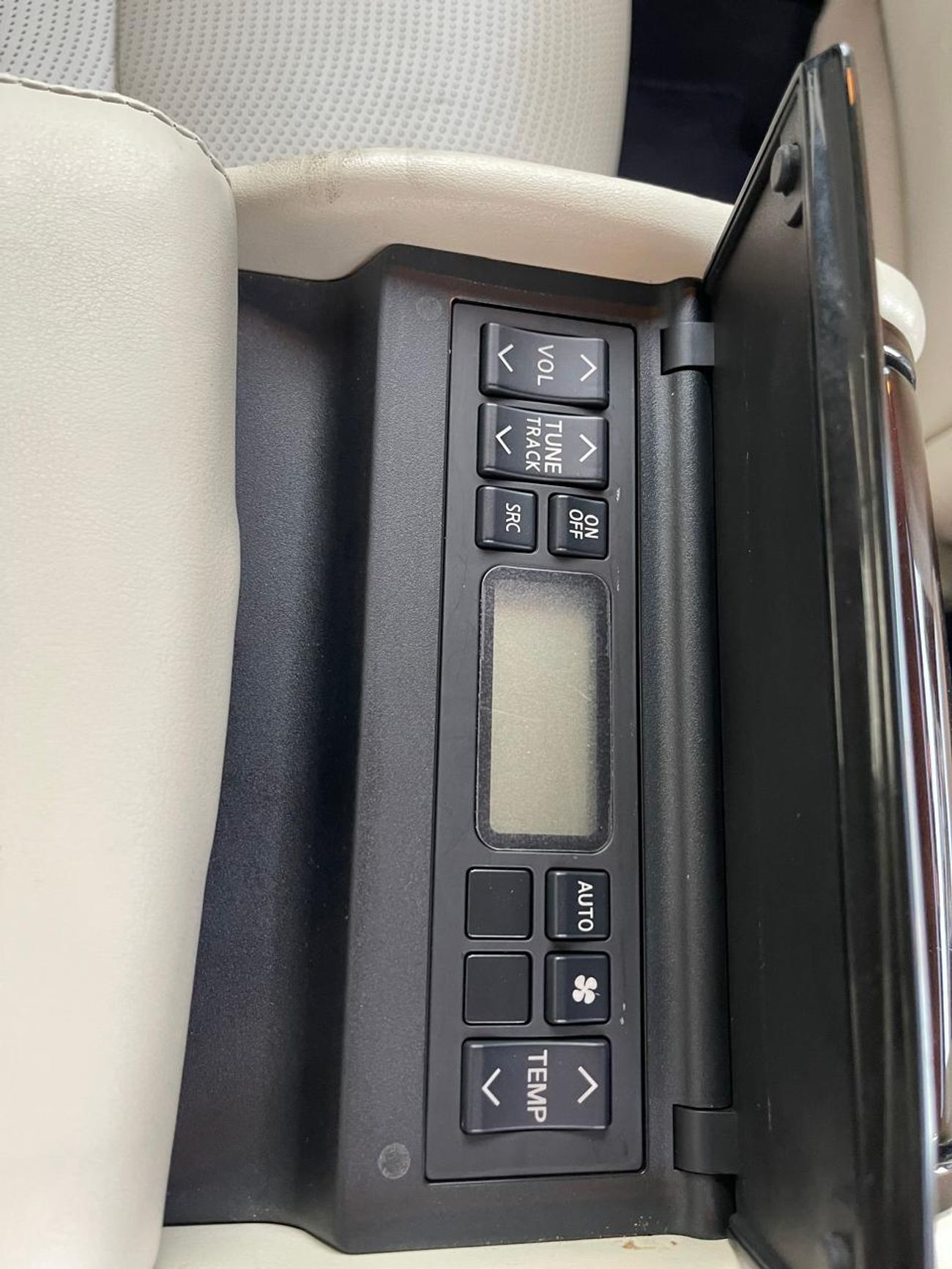 إنفينيتي Q70 Infiniti Q70_Gcc_2017_Excellent_Condition _Full option