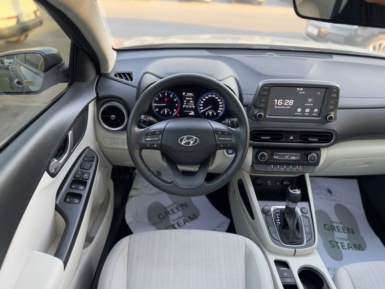 Hyundai Kona Smartstream 2.0L Hyundai Kona Full Option/ GCC / Free Accident/ 2022 / Under Warranty