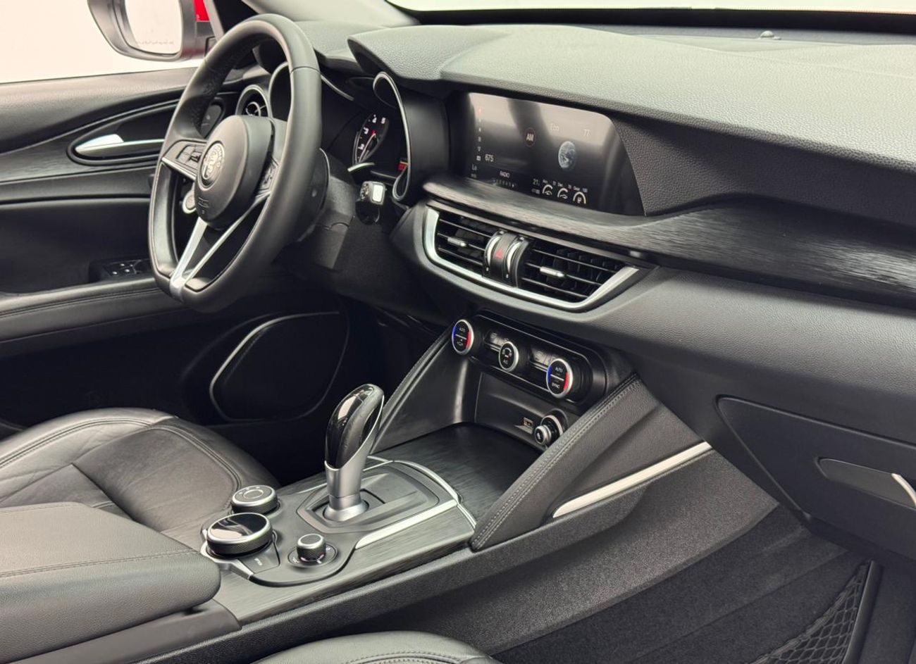 Alfa Romeo Stelvio Super 2.0L 2018 Alfa Romeo Stelvio Q4 Super, Service History, 1 Year Warranty, GCC