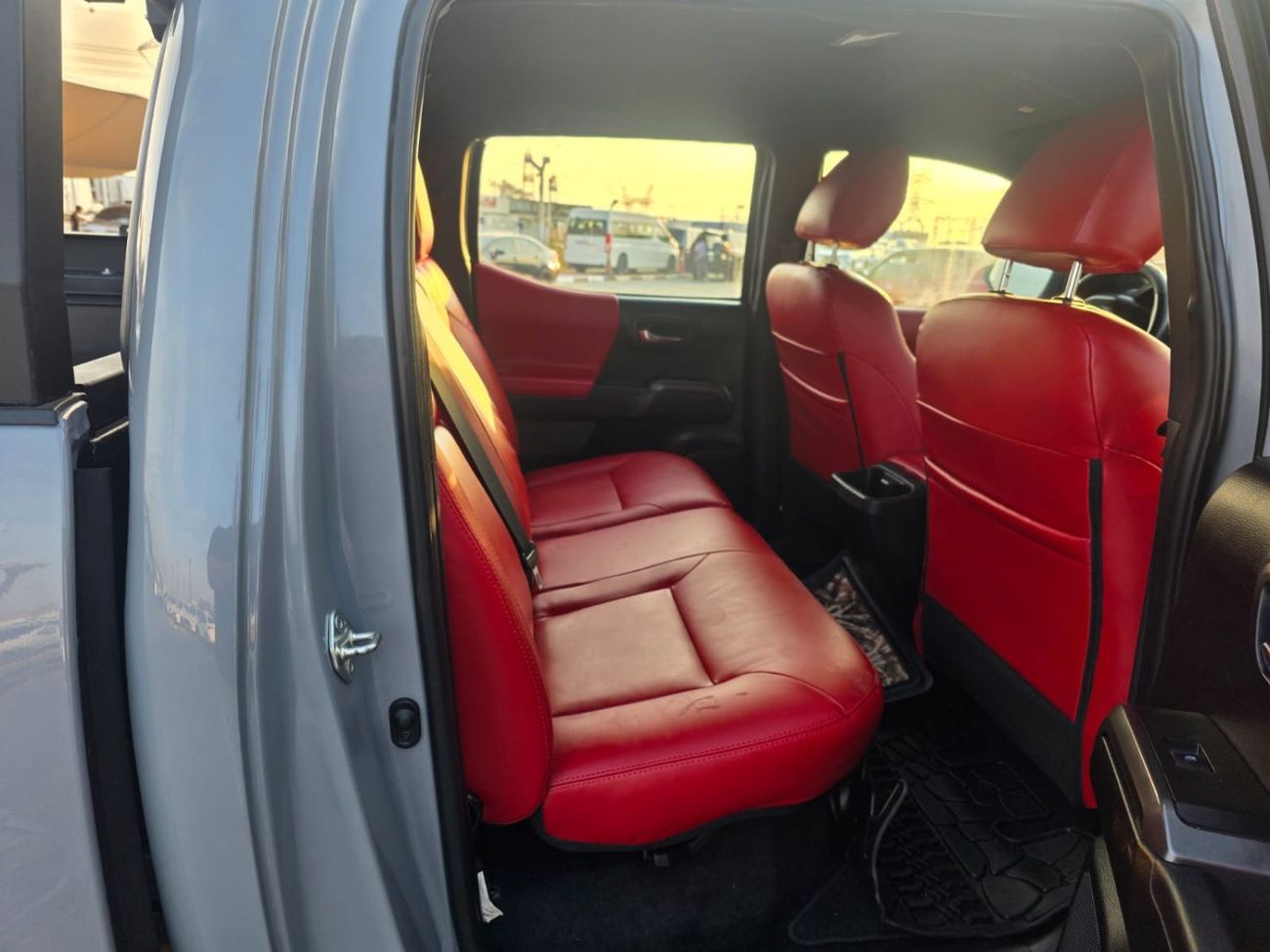 Toyota Tacoma 2020 Toyota Tacoma TRD off Road full option 3.5L V6 4x4 , Push button and leather seats