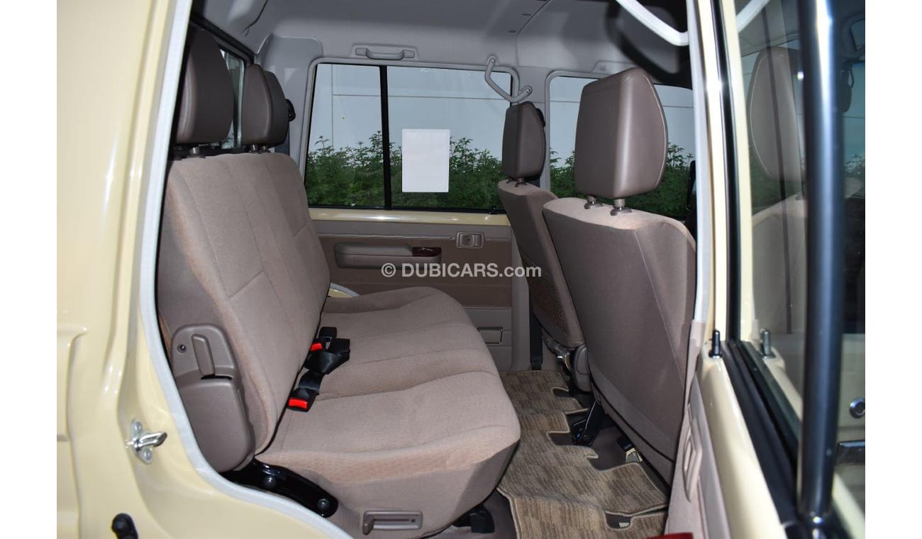 تويوتا لاند كروزر بيك آب 79 DOUBLE CABIN 4.0L PETROL MT