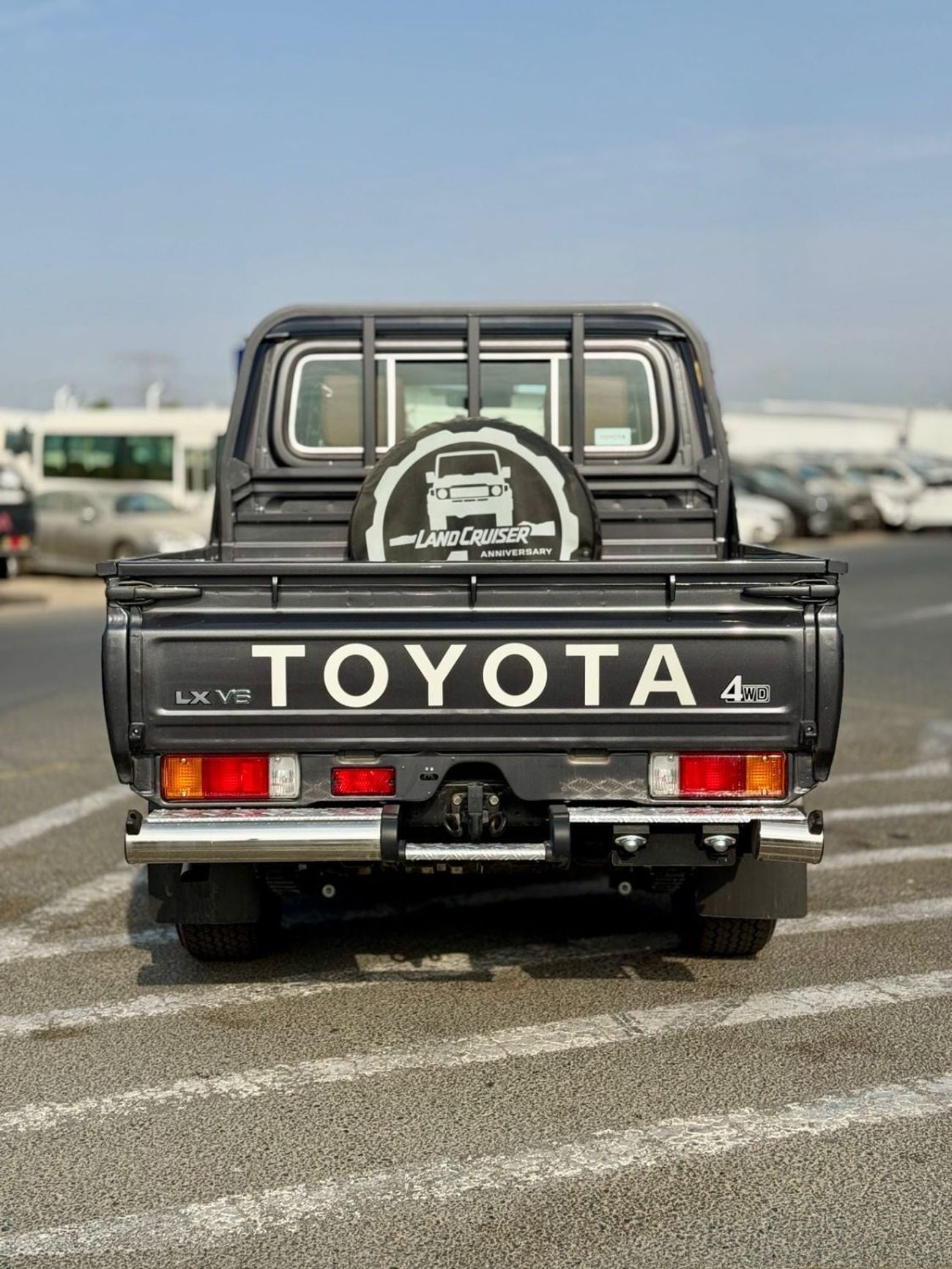 تويوتا لاند كروزر 70 TOYOTA LAND CRUiSER - ( 70 SERIES )-(GRJ79)-PiCK UP DOUBLE CAB - 4.0 - 4WD - 2025