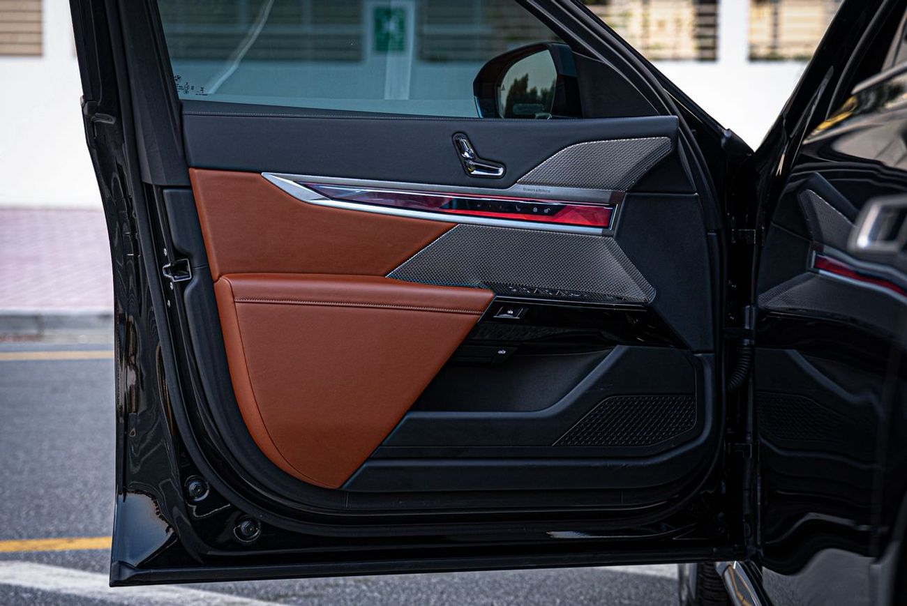 بي أم دبليو 740i