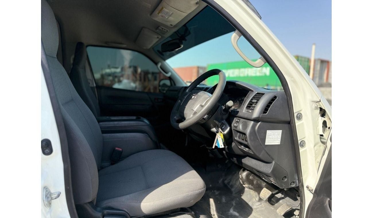 Toyota Hiace GOOD CONDITION | RHD | 3.0L DIESEL ENGINE | 2018 MODEL | (AT) 14 SEATERS | 2WD |  JFT0242